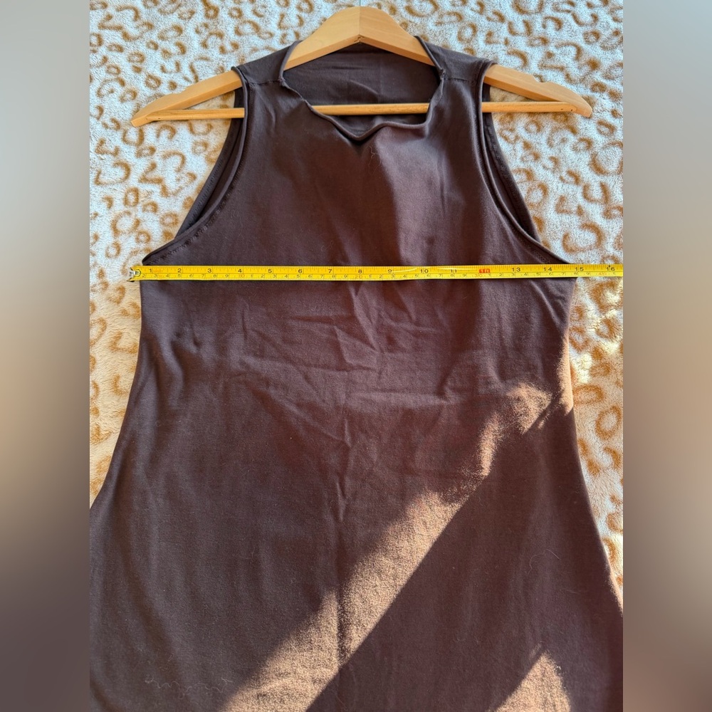 NWT SKIMS Brown Fitness Wearable Women’s
Size: L - Picture 4 of 9
